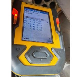 三效3噸2205材質蒸發(fā)器兩(liǎng)套，配套管道(dào)，泵，電櫃齊全到貨，低價處理！需要者聯系！